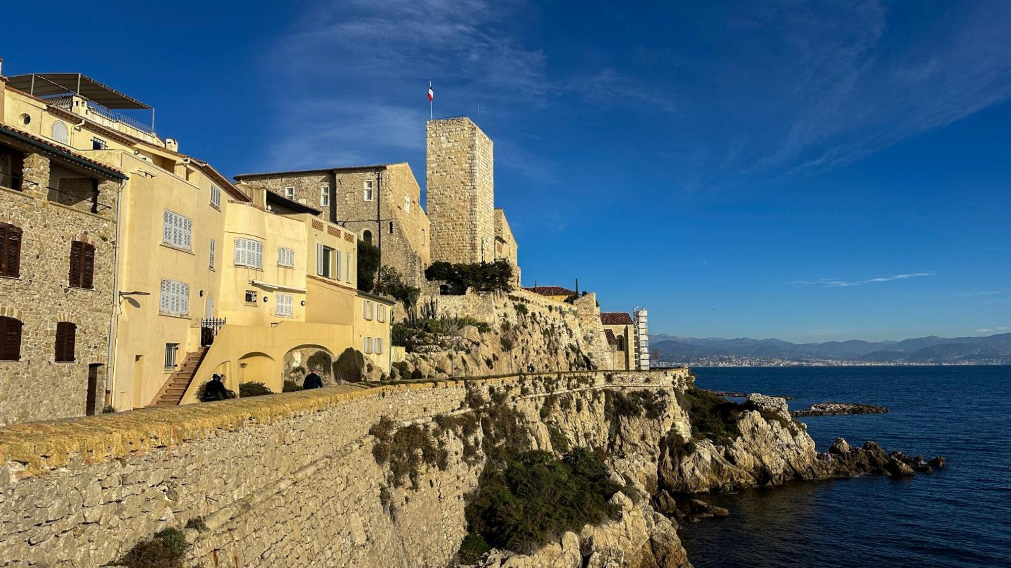 Casalionelantibes 70 Sqm Apartment With Garden And Parking Exterior photo